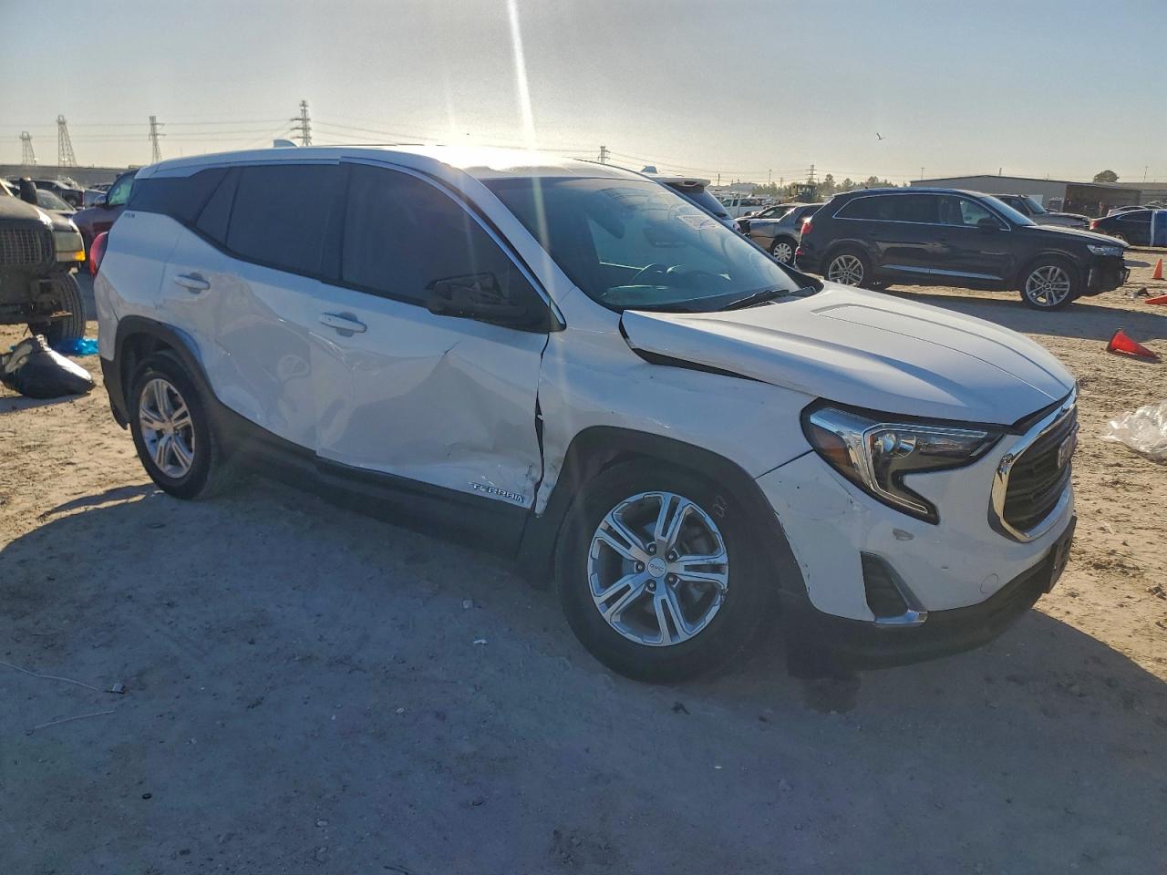 2018 GMC TERRAIN SLE photo 4