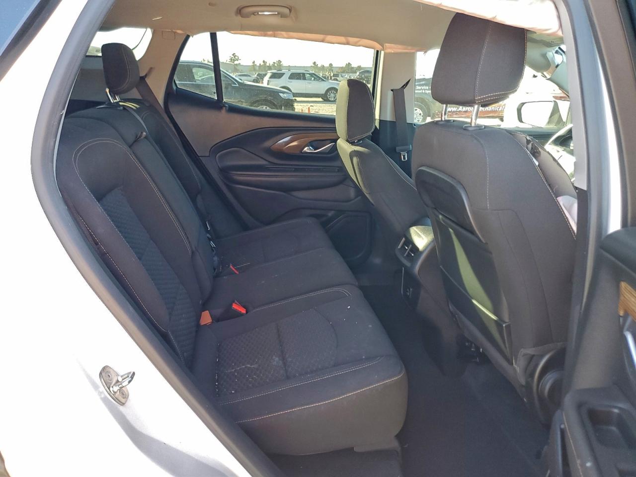 2018 GMC TERRAIN SLE photo 11