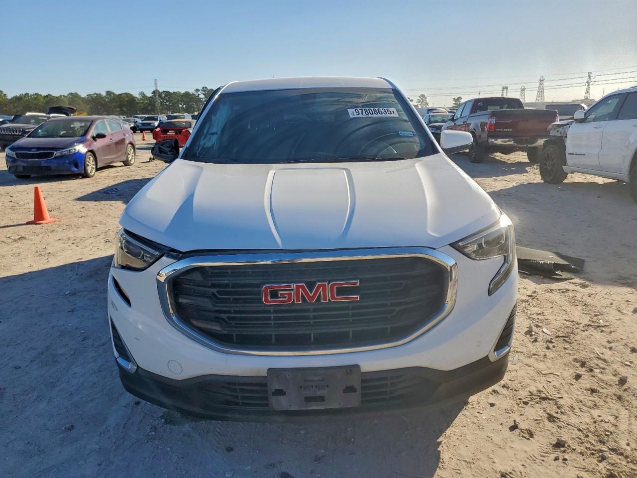 2018 GMC TERRAIN SLE photo 5