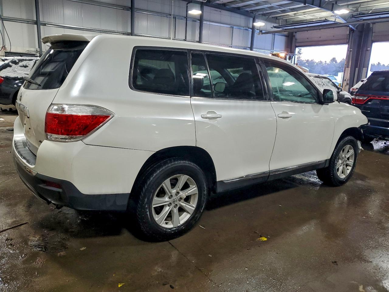 2012 TOYOTA HIGHLANDER BASE photo 5