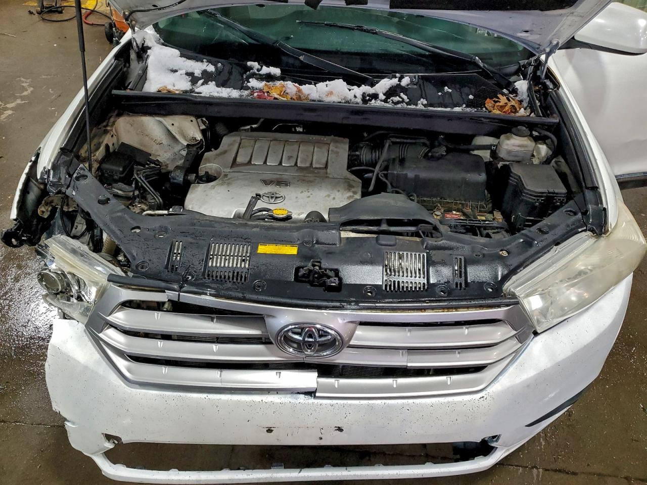 2012 TOYOTA HIGHLANDER BASE photo 23