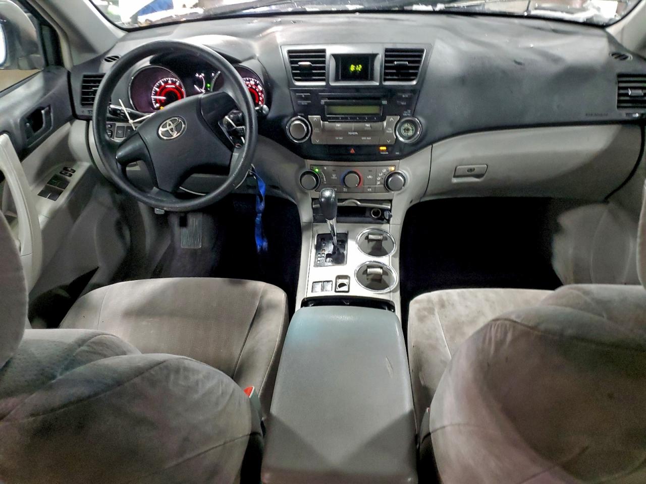 2012 TOYOTA HIGHLANDER BASE photo 15