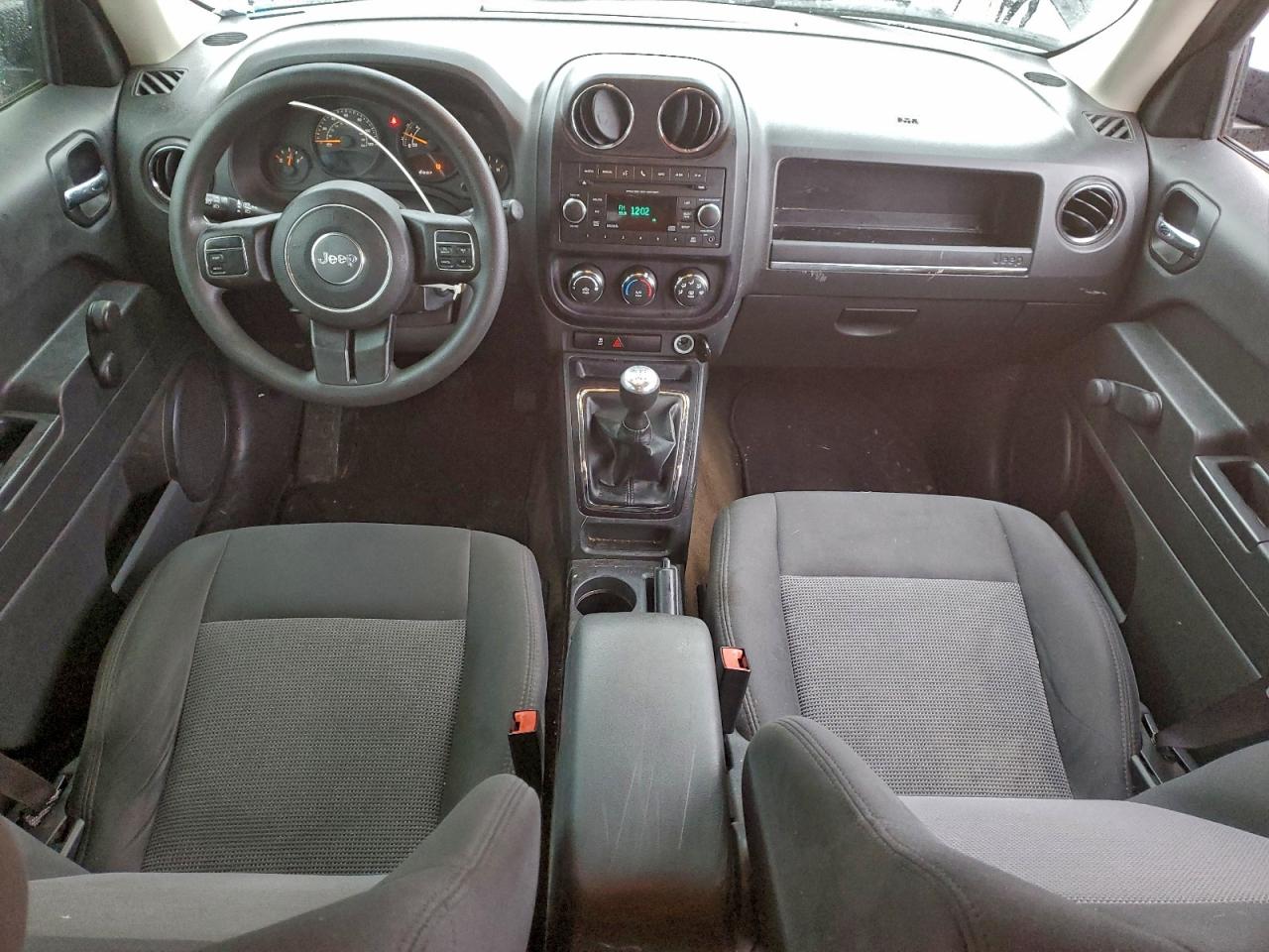 2014 JEEP PATRIOT SPORT photo 8