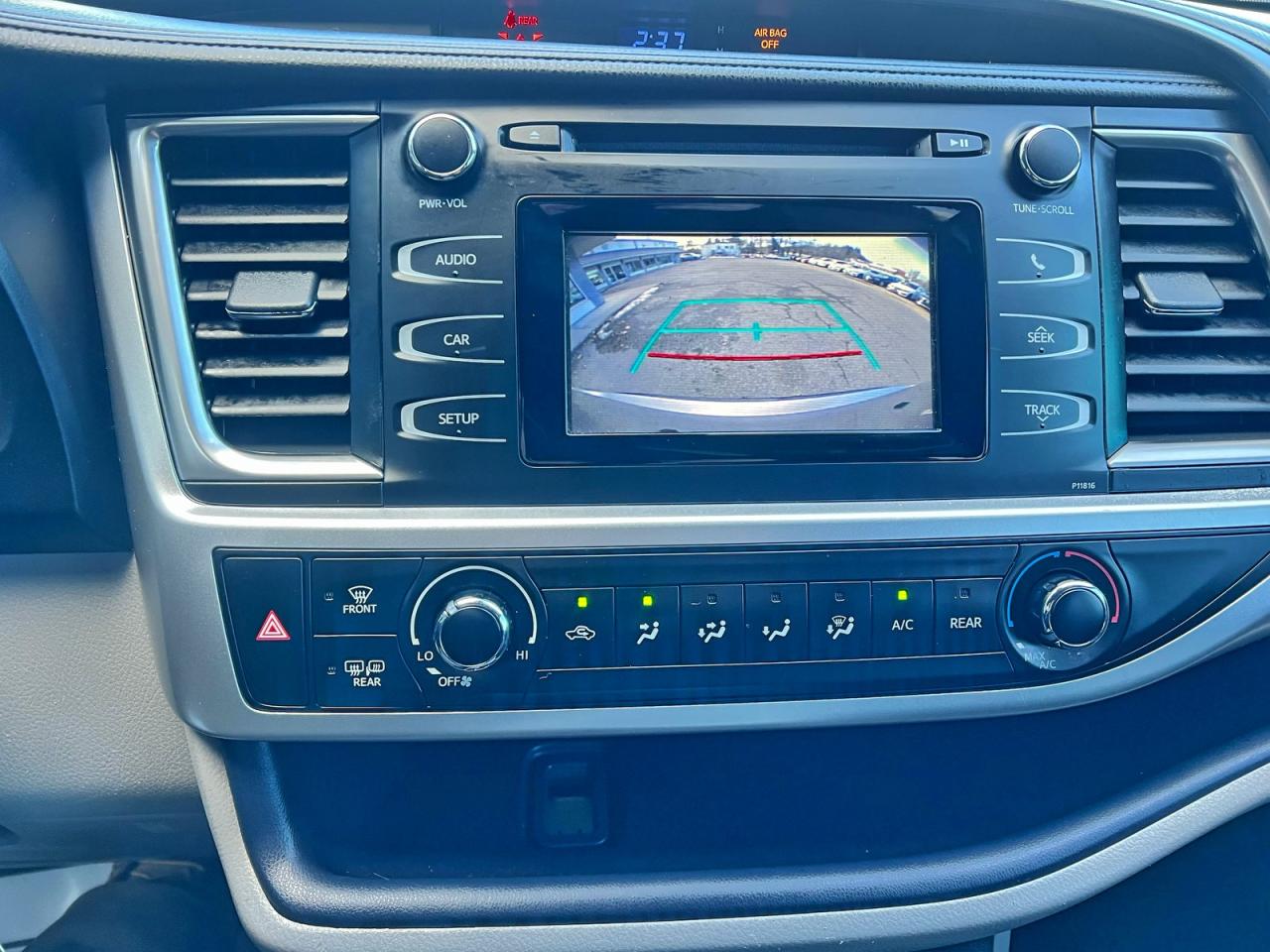 2019 TOYOTA HIGHLANDER LE photo 12