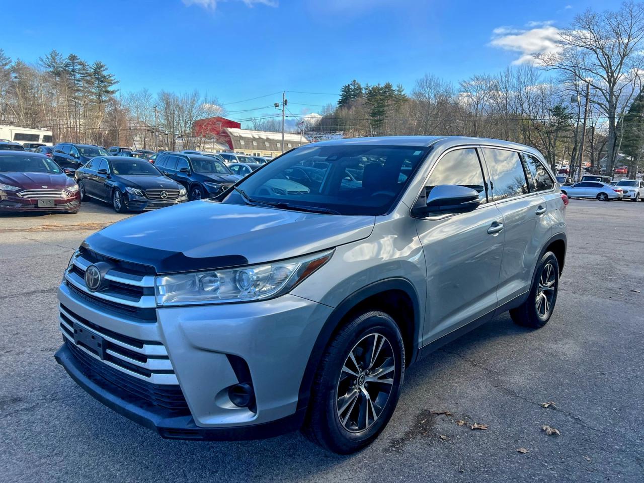 2019 TOYOTA HIGHLANDER LE photo 2