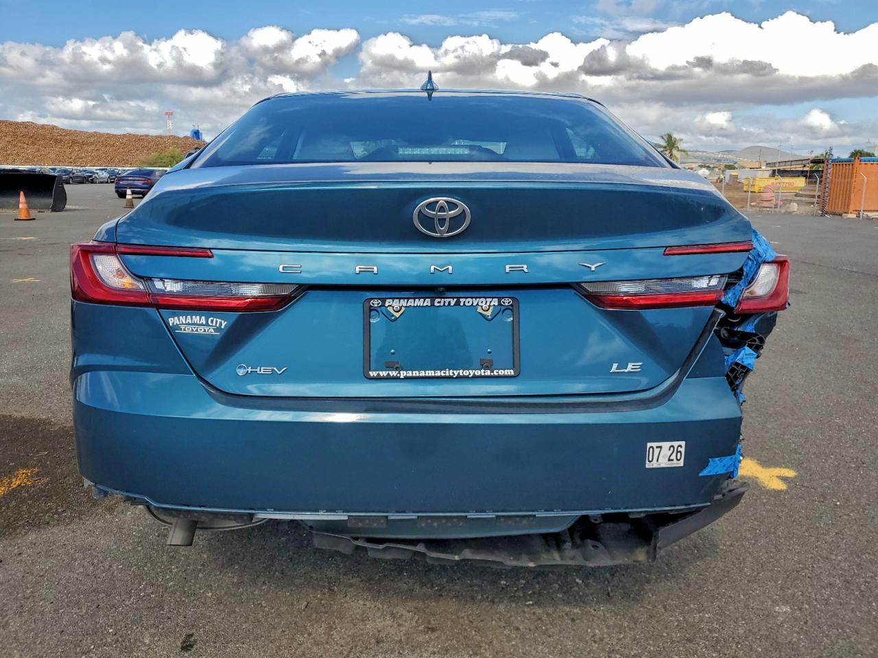 2025 TOYOTA CAMRY LE photo 11