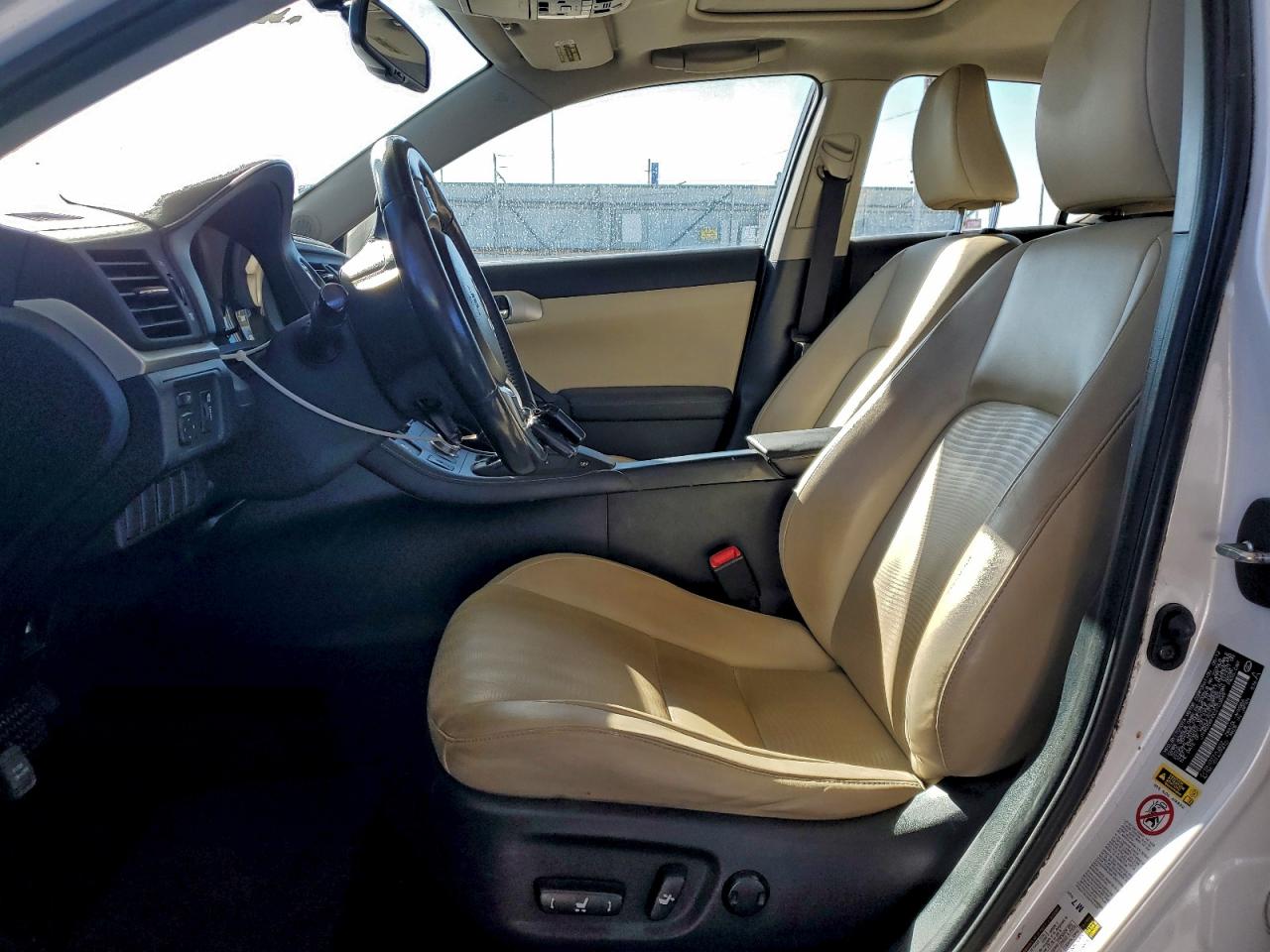 2012 LEXUS CT 200 photo 13