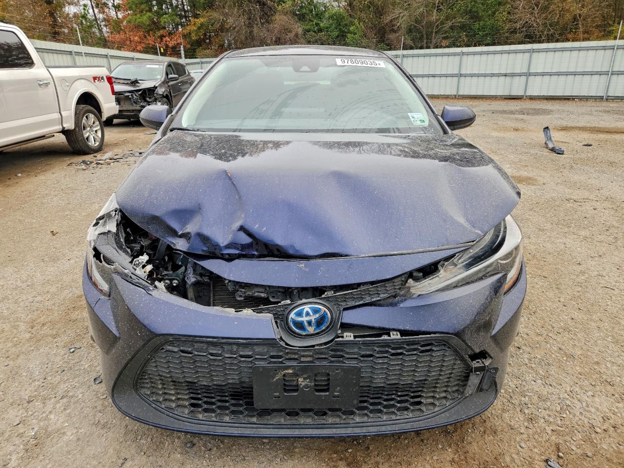 2022 TOYOTA COROLLA LE photo 5
