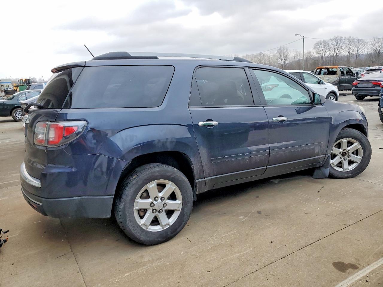 2015 GMC ACADIA SLE photo 3