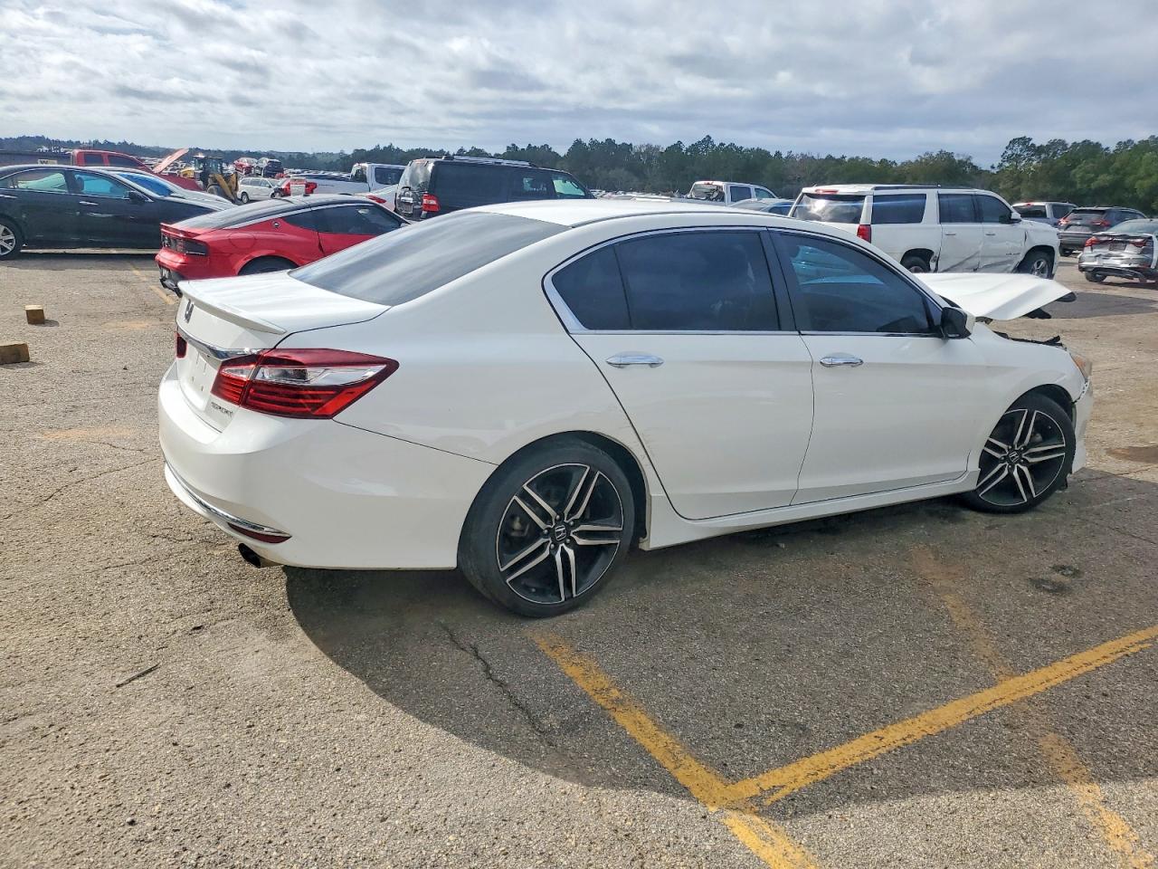 2017 HONDA ACCORD SPORT photo 3