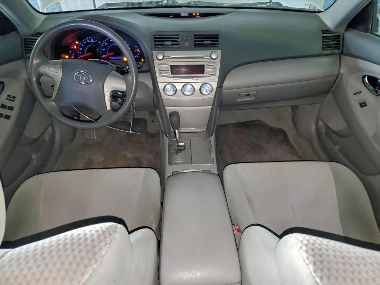 2011 TOYOTA CAMRY BASE photo 8