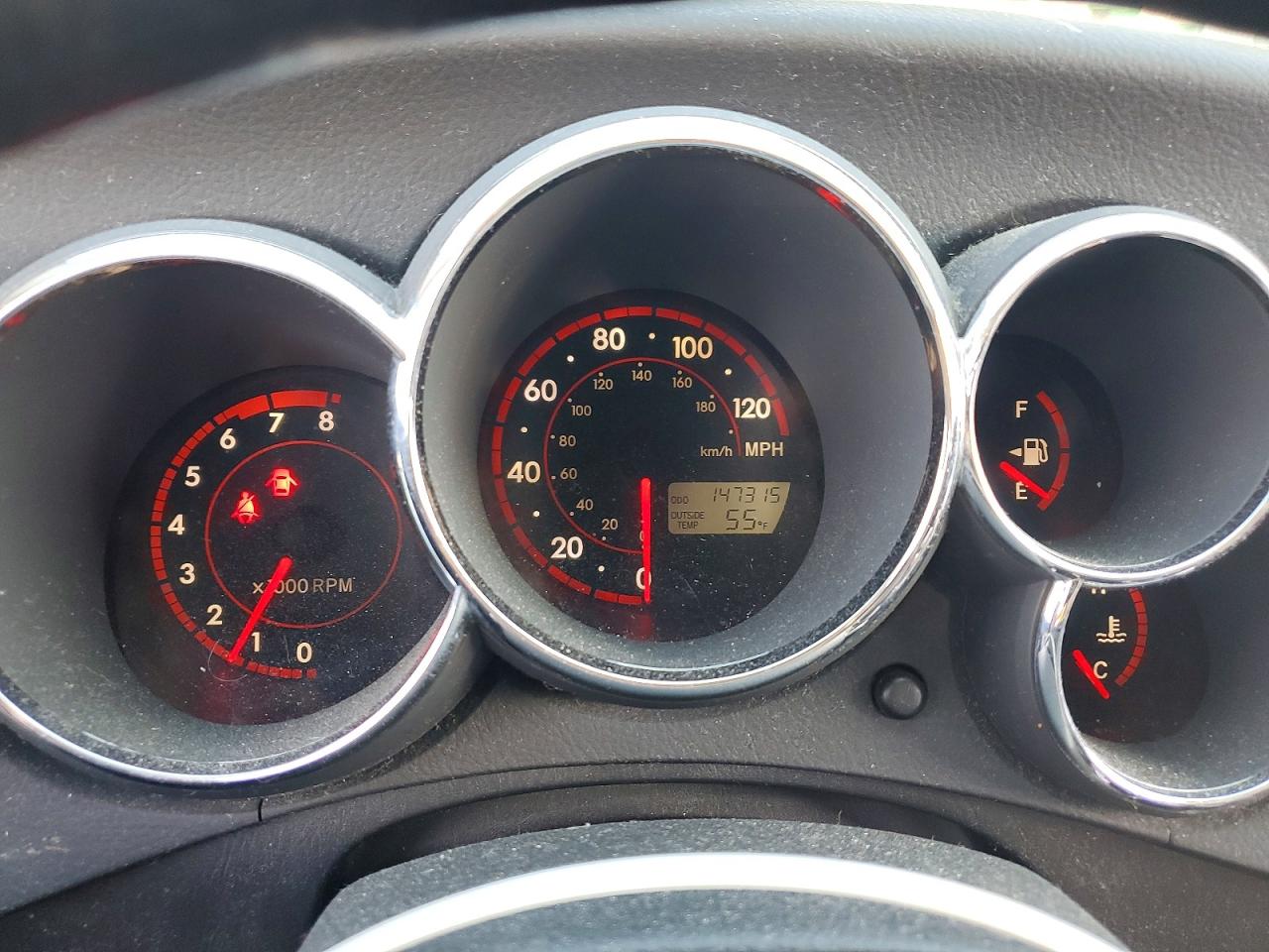 2005 TOYOTA COROLLA MATRIX XR photo 17