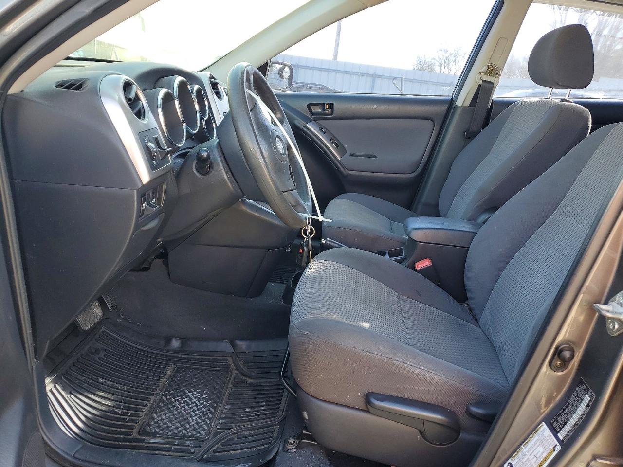 2005 TOYOTA COROLLA MATRIX XR photo 13