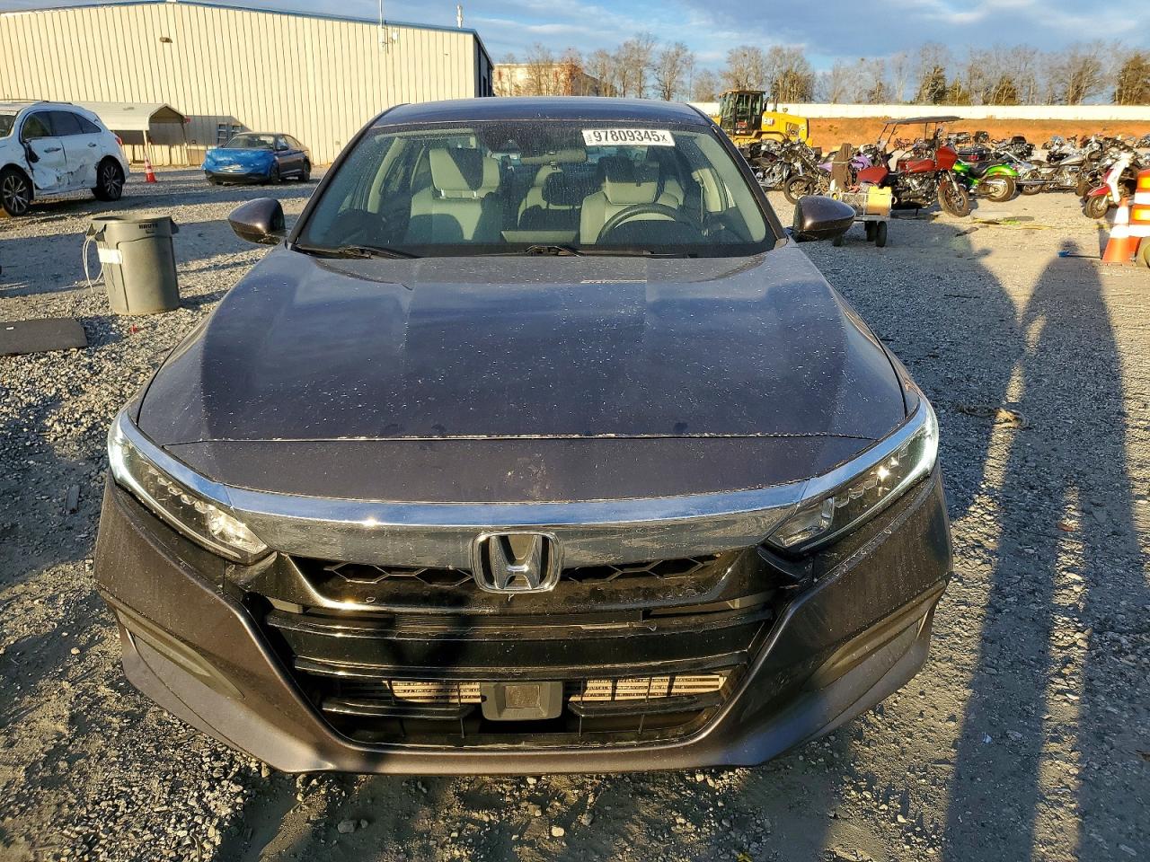 2018 HONDA ACCORD LX photo 5