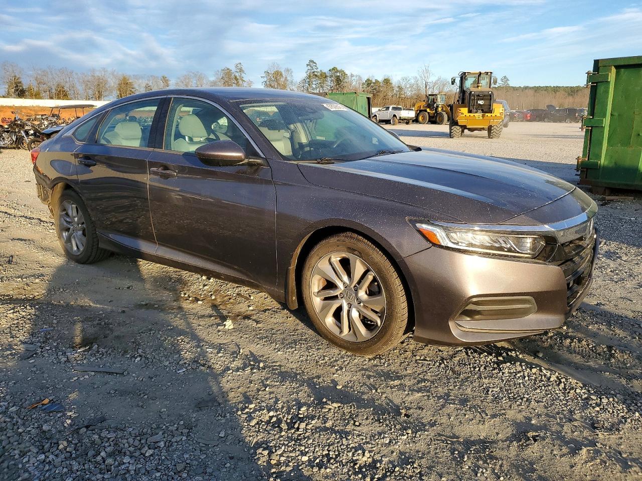 2018 HONDA ACCORD LX photo 4