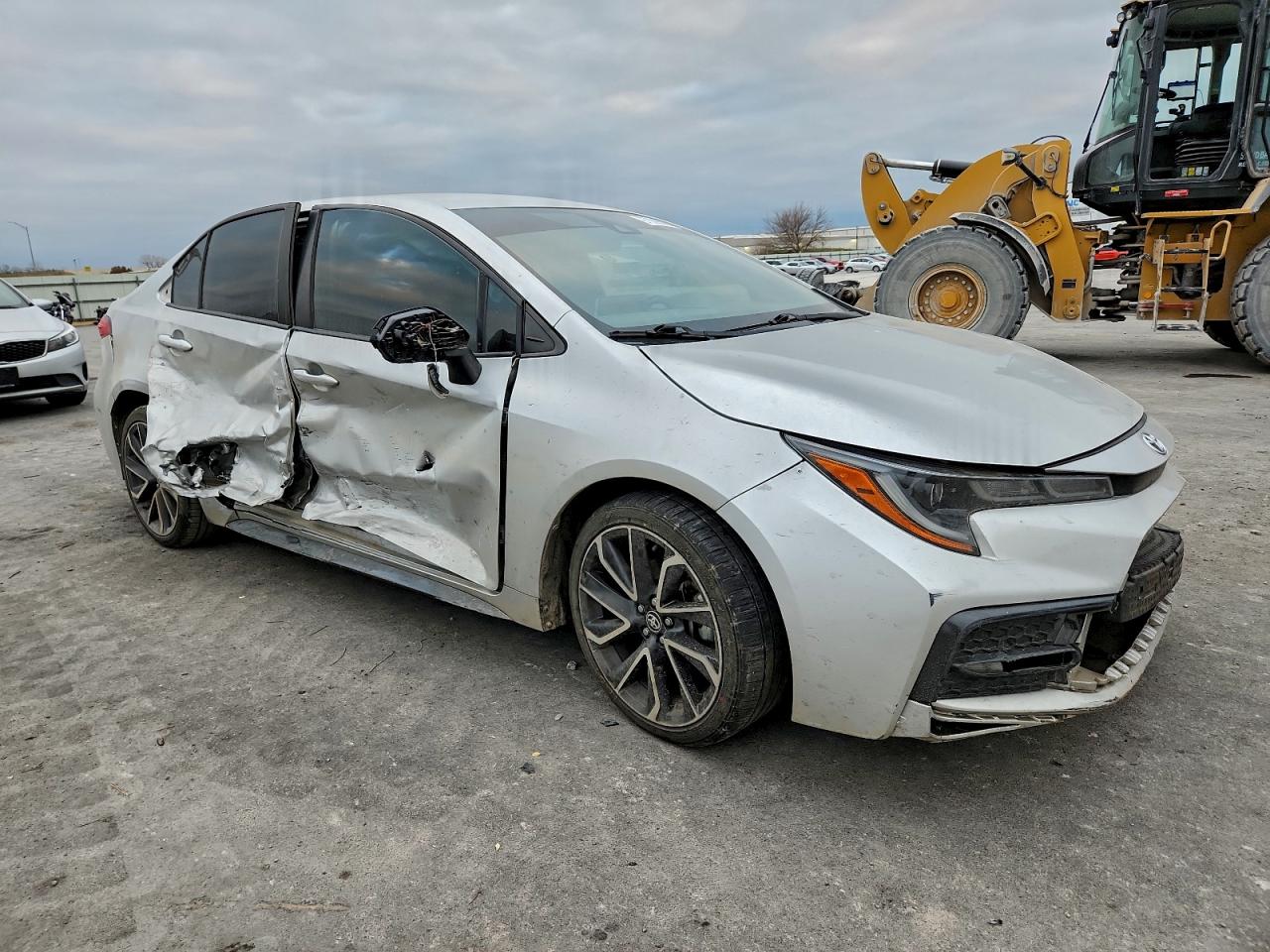 2020 TOYOTA COROLLA SE photo 4