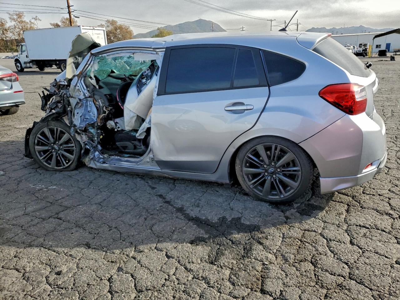 2015 SUBARU IMPREZA photo 3