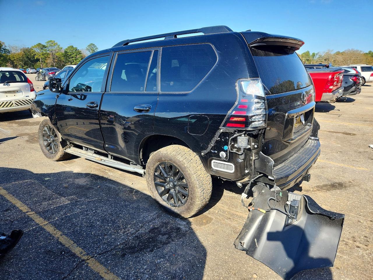 2023 LEXUS GX 460 photo 2