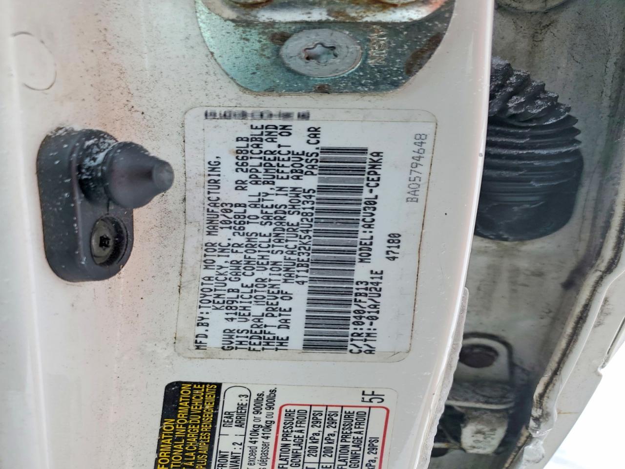 2004 TOYOTA CAMRY LE photo 12