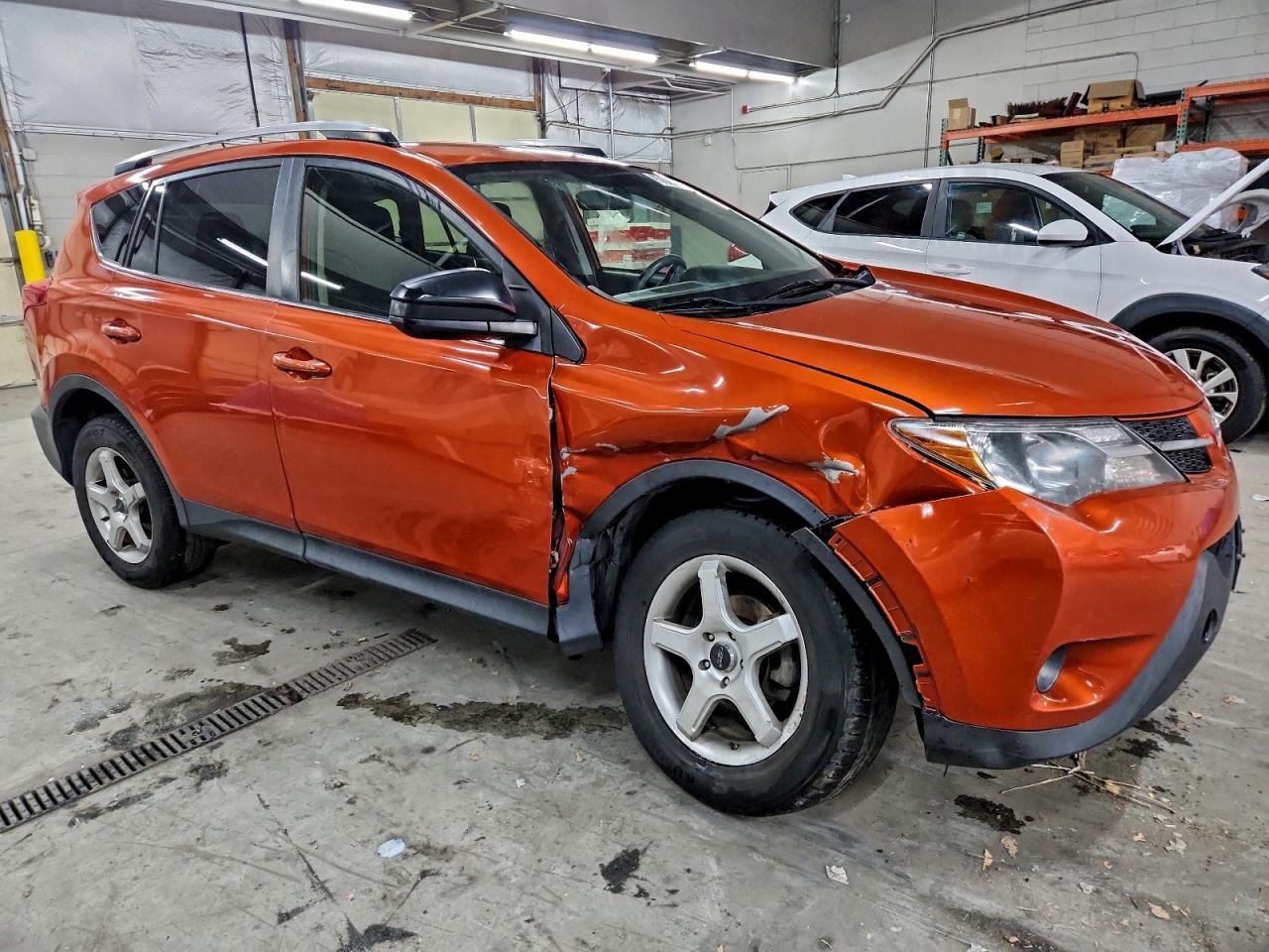 2015 TOYOTA RAV4 LE photo 4
