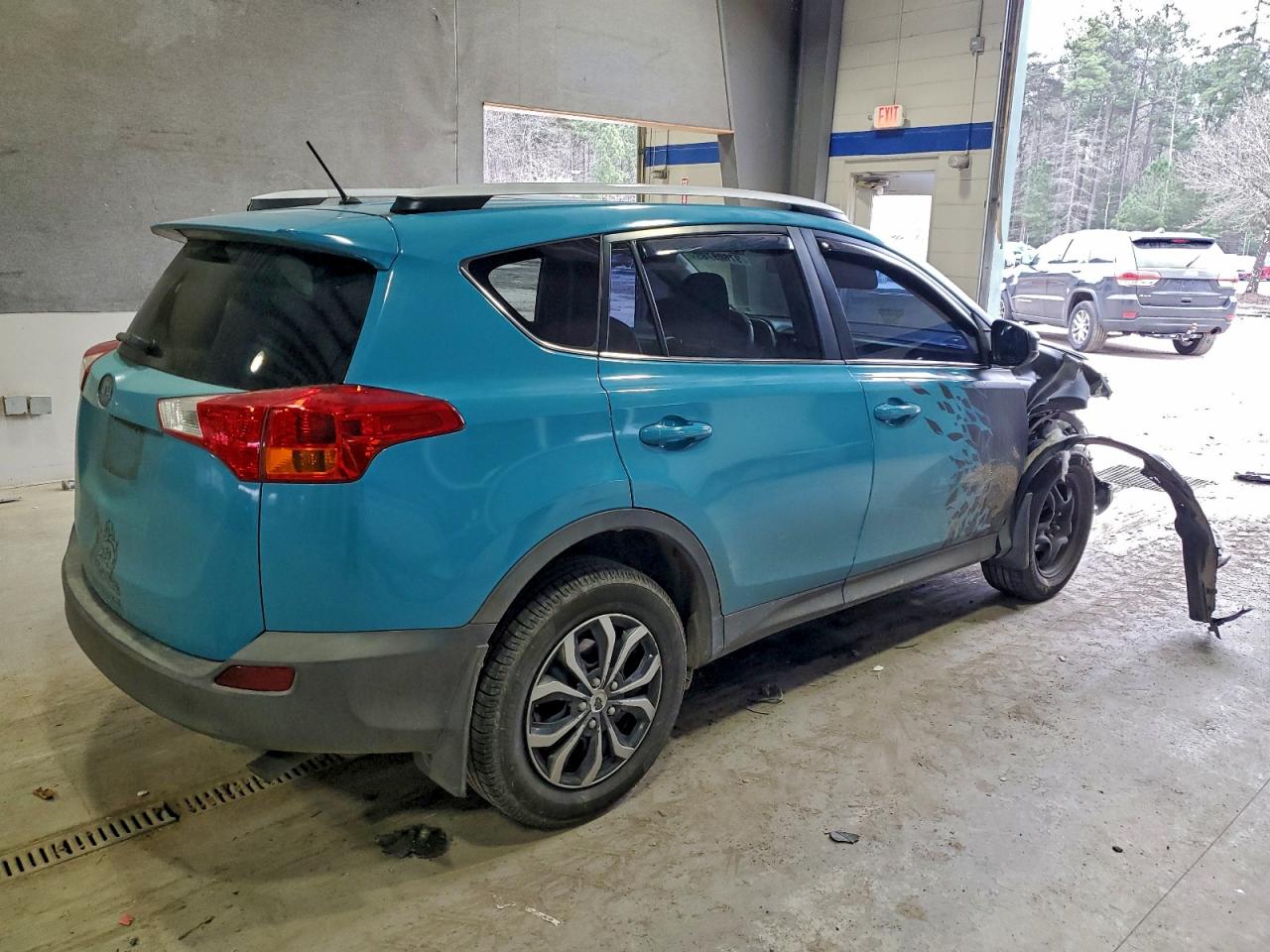 2015 TOYOTA RAV4 LE photo 3