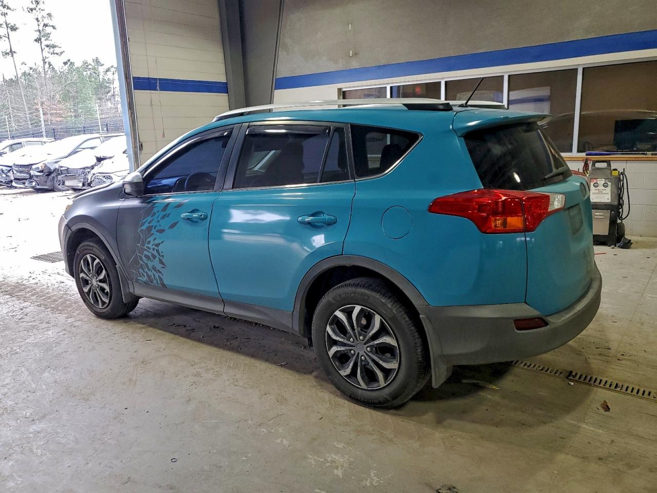 2015 TOYOTA RAV4 LE photo 2