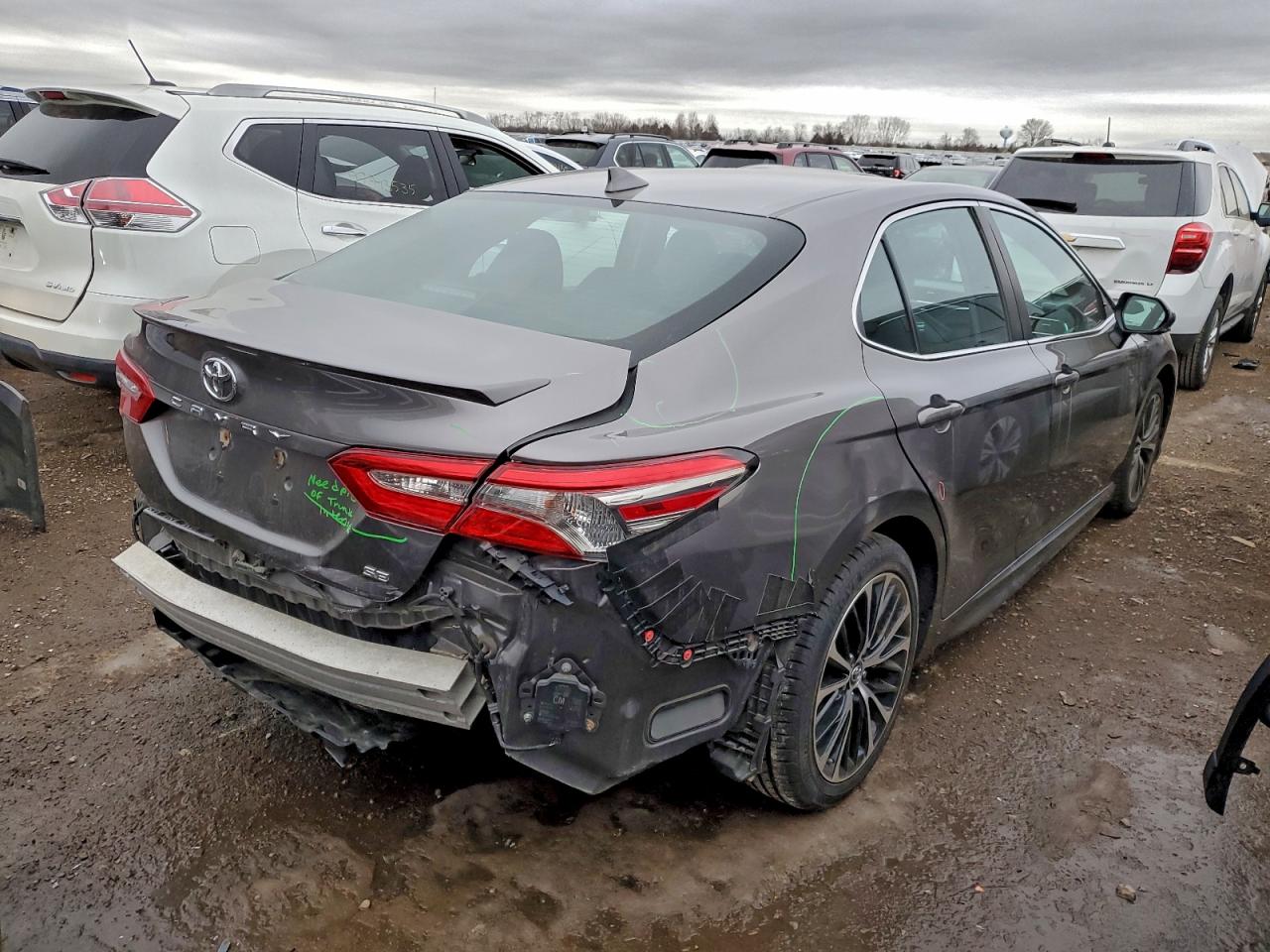 2018 TOYOTA CAMRY L photo 9