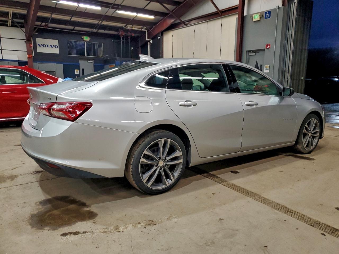 2022 CHEVROLET MALIBU LT photo 3