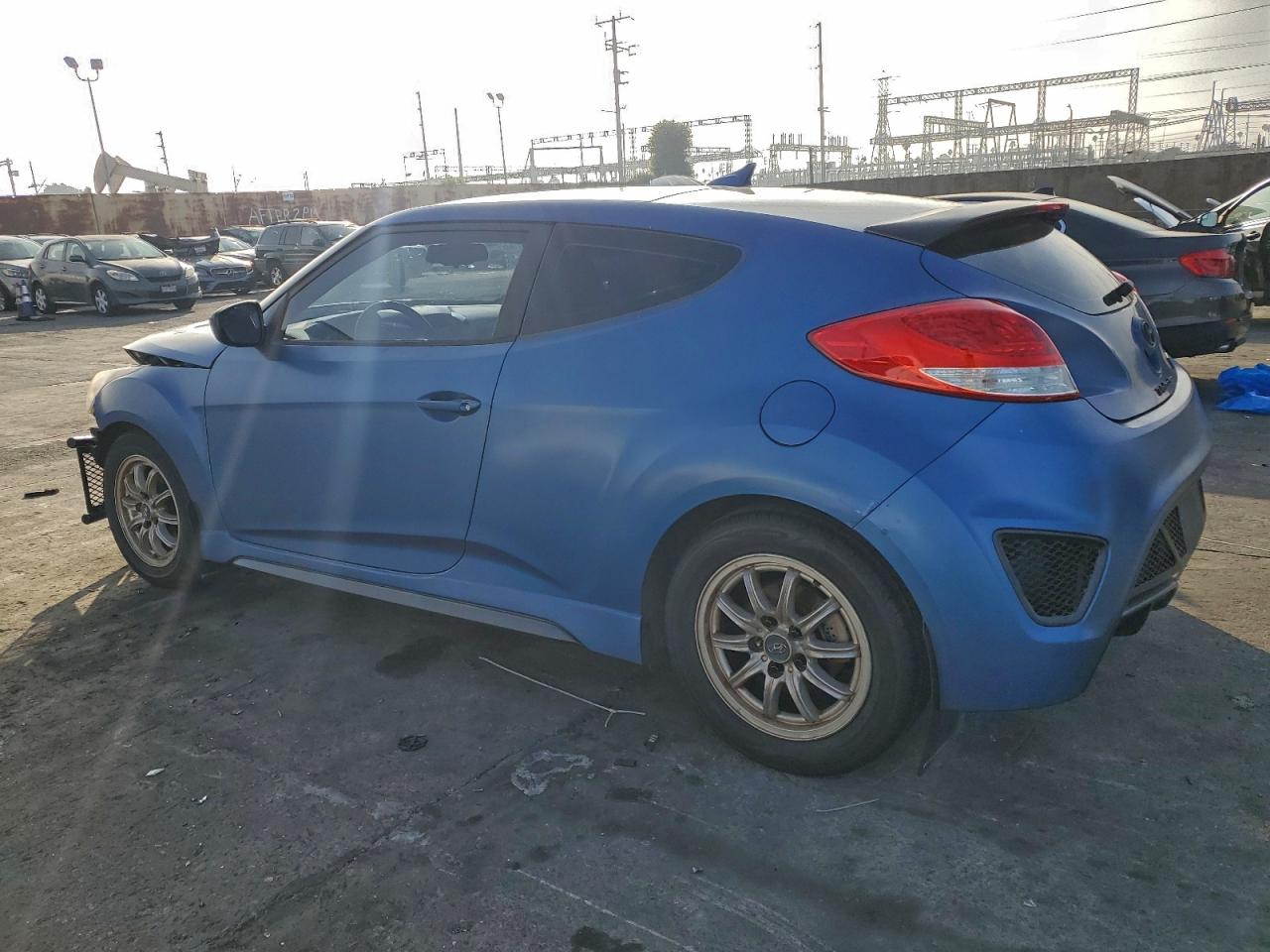 2016 HYUNDAI VELOSTER TURBO photo 2