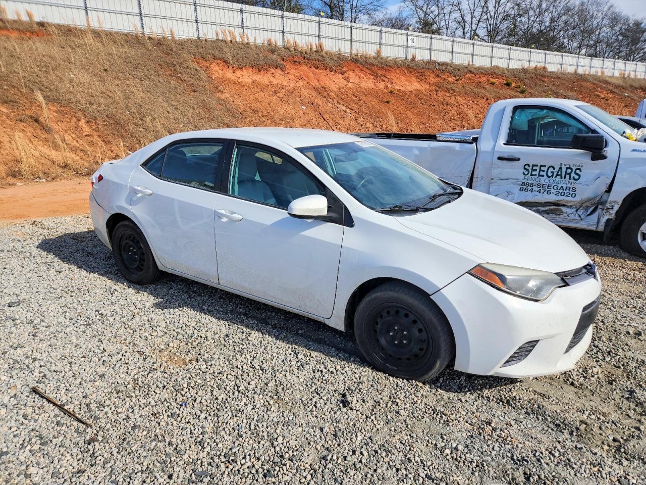2016 TOYOTA COROLLA L photo 4
