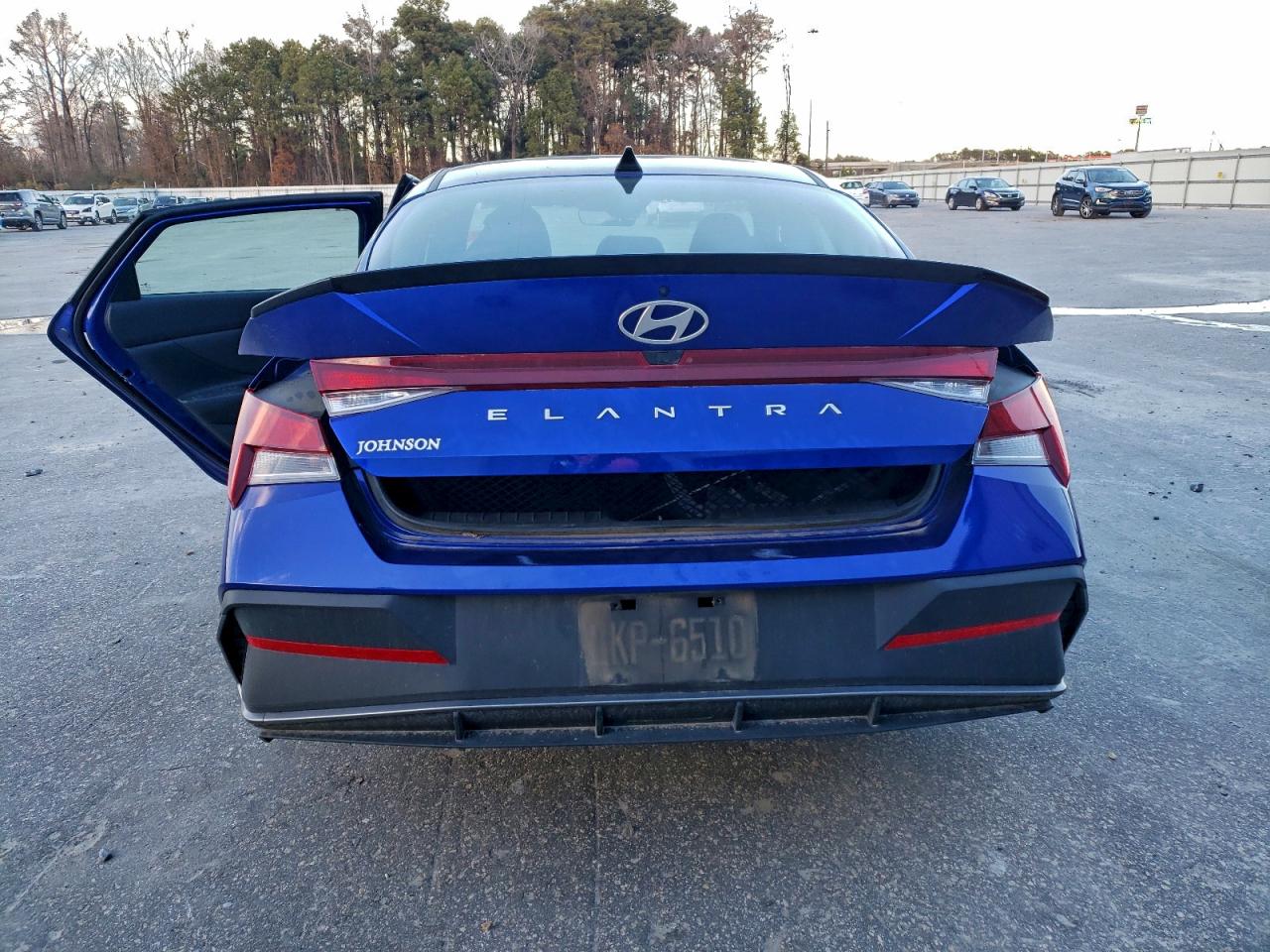 2025 HYUNDAI ELANTRA SEL SPORT photo 11