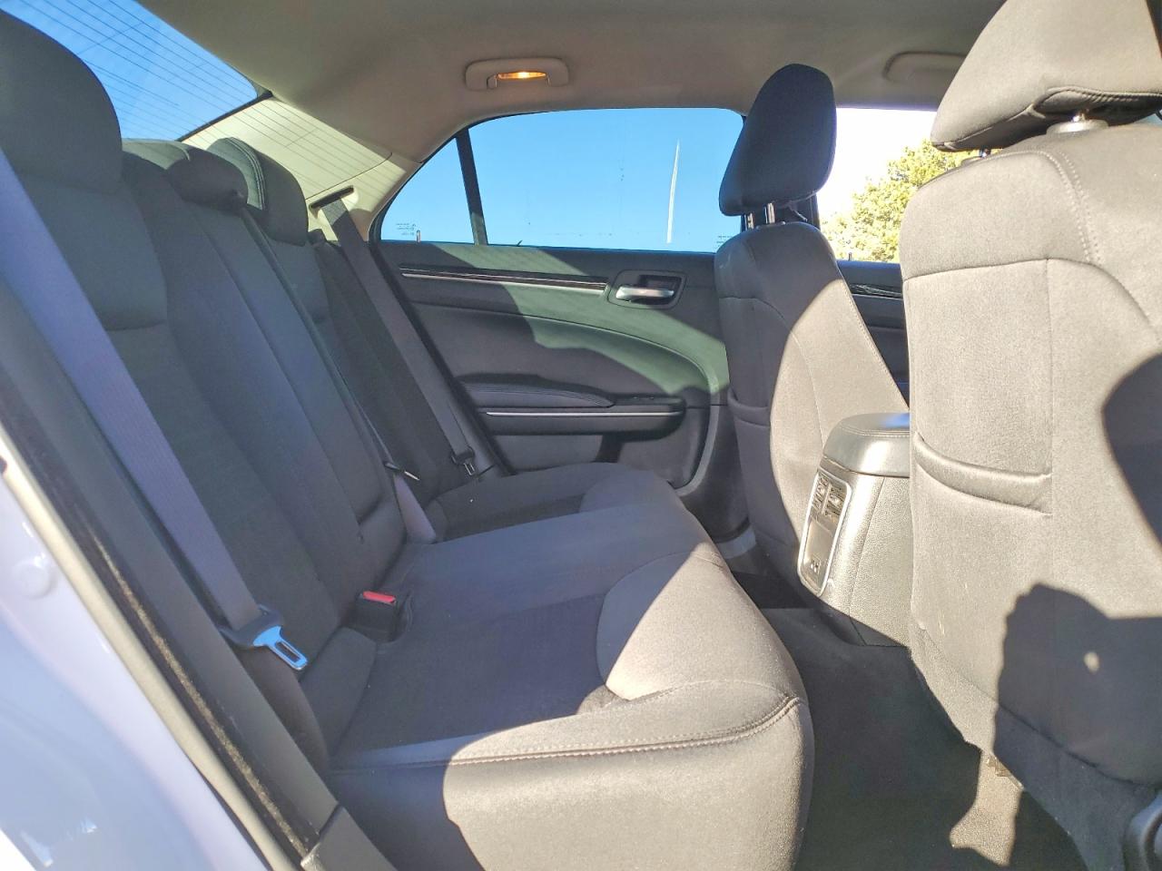 2023 CHRYSLER 300 TOURING photo 10