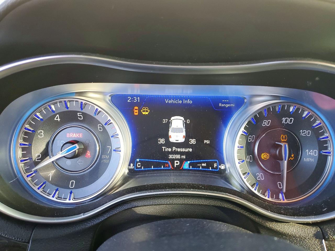 2023 CHRYSLER 300 TOURING photo 9