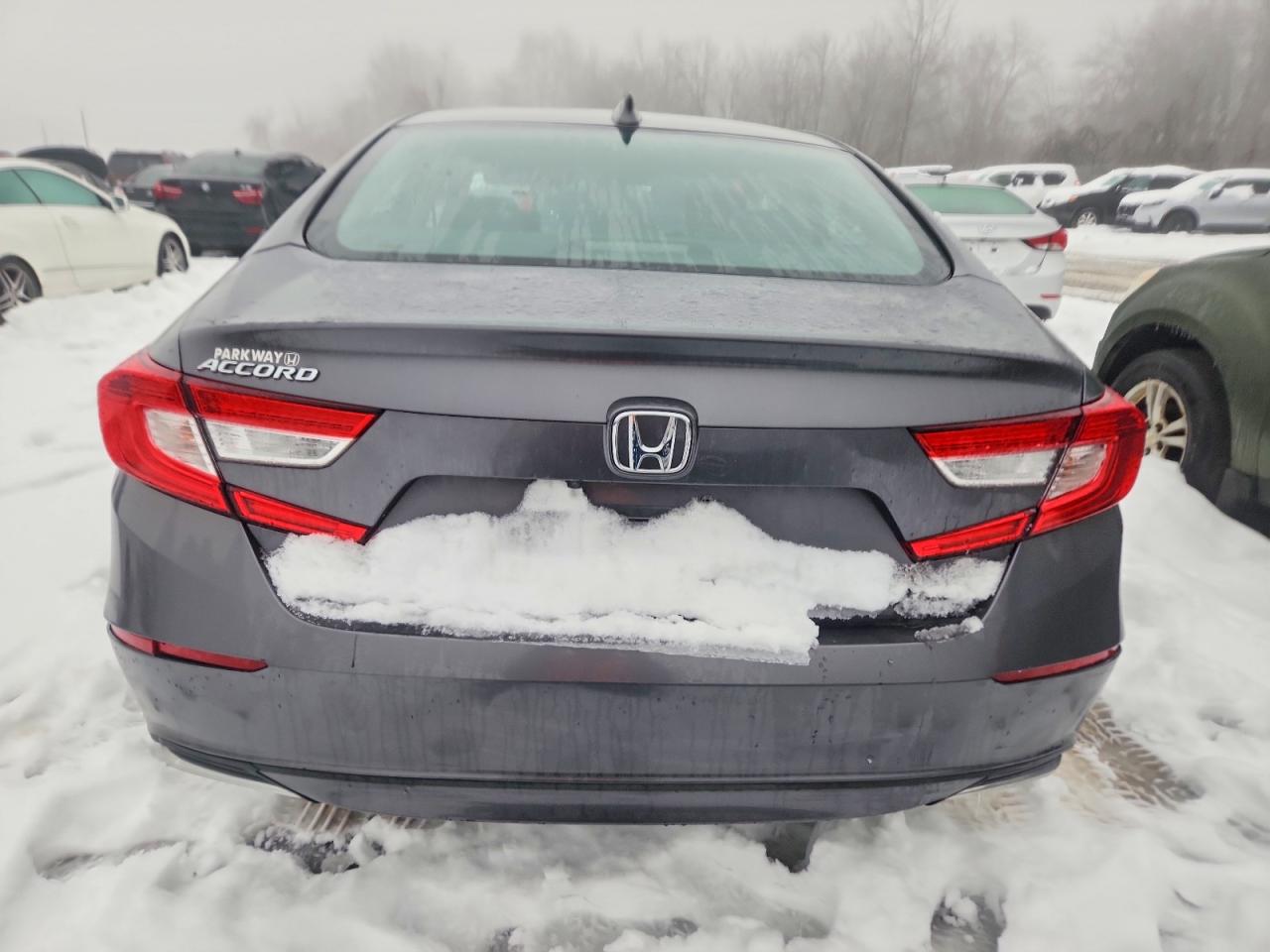 2020 HONDA ACCORD LX photo 11