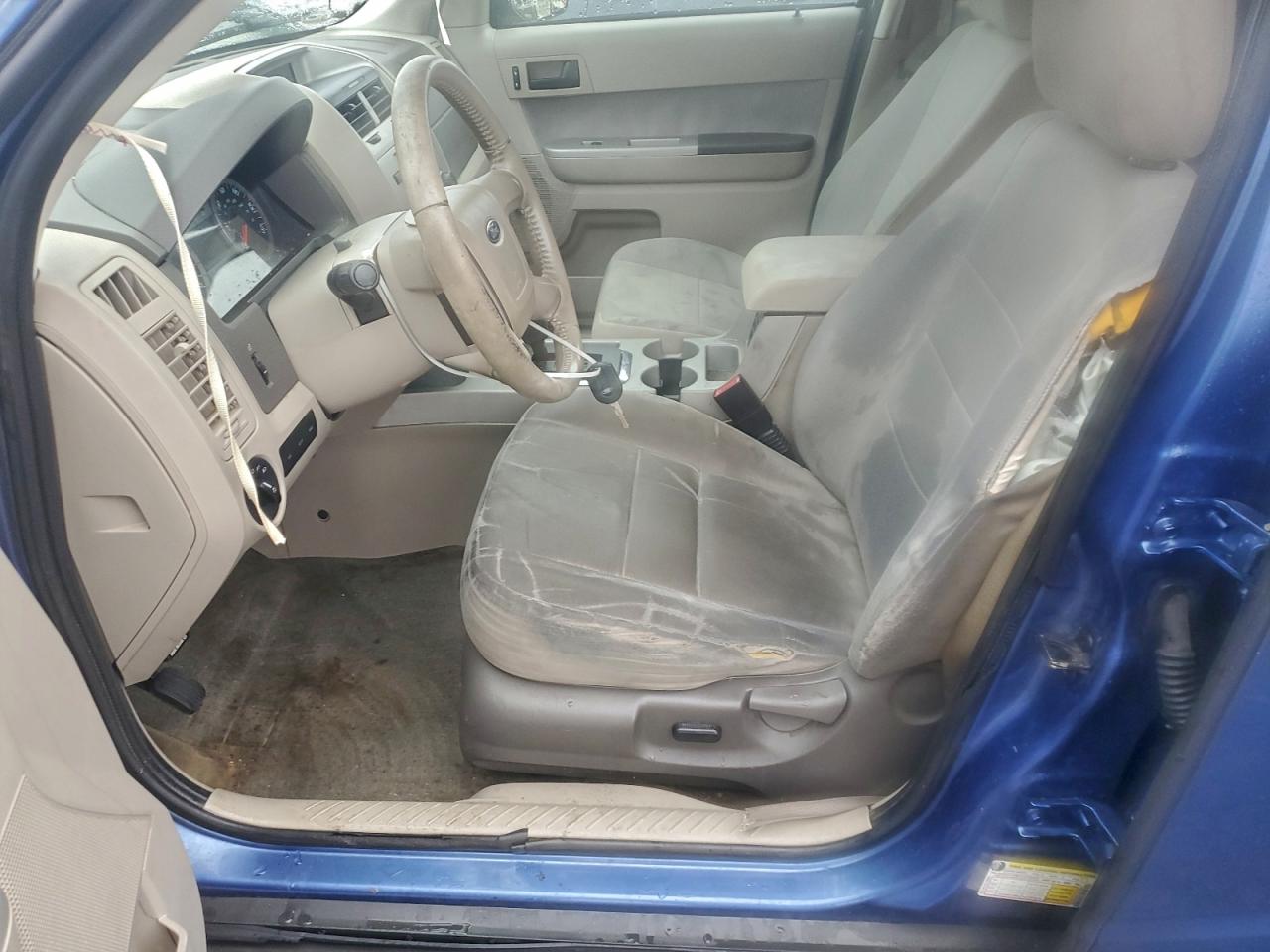 2010 FORD ESCAPE XLT photo 7