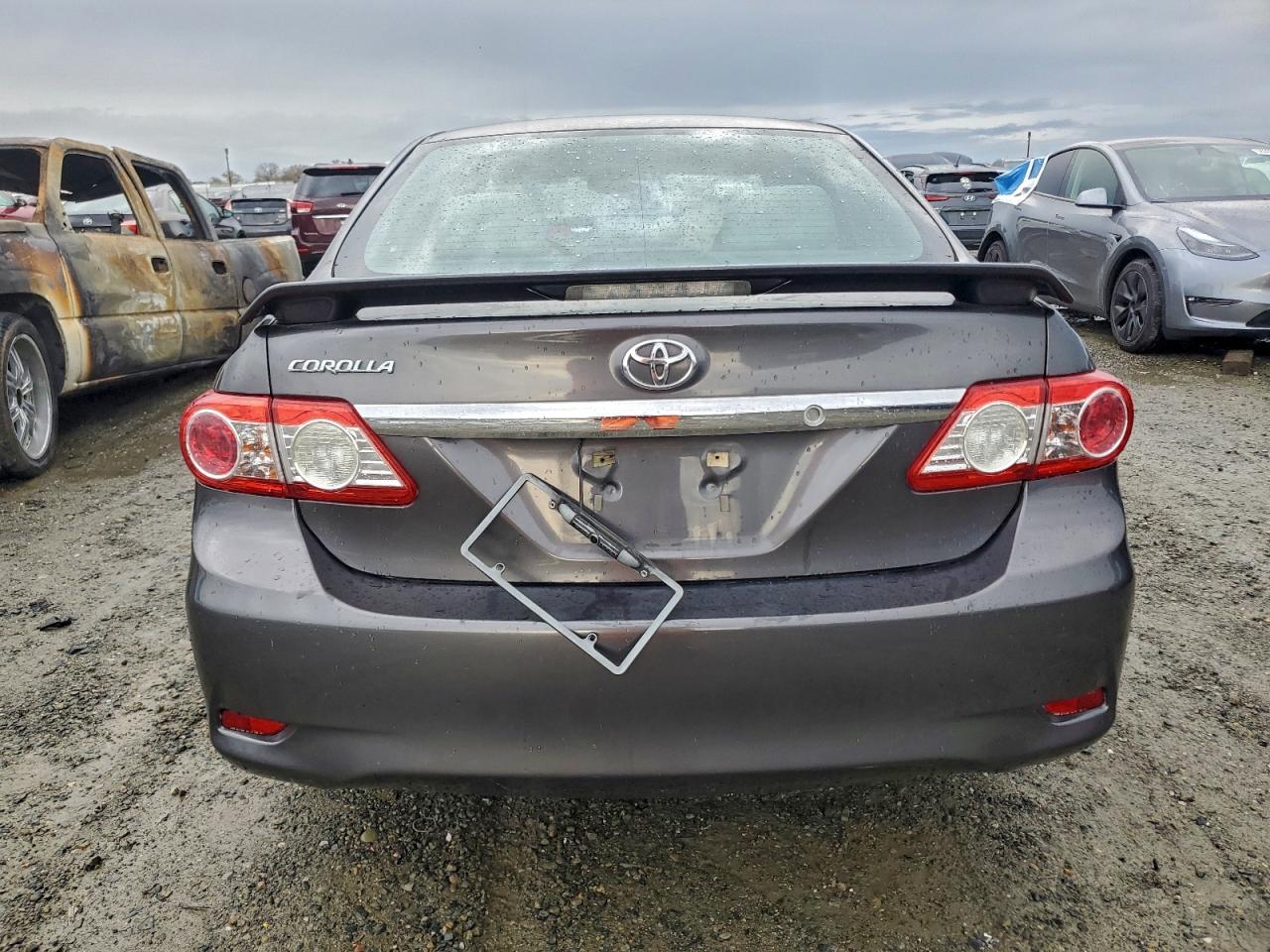 2013 TOYOTA COROLLA BASE photo 6