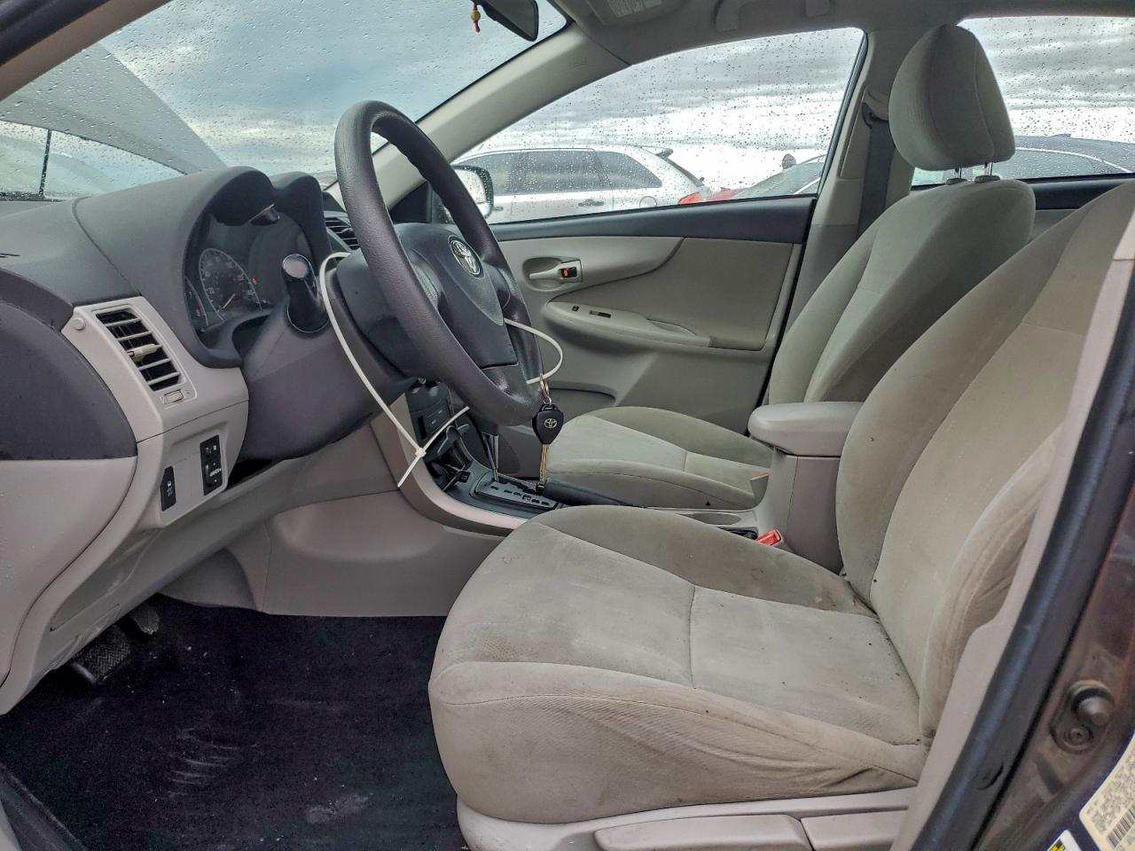 2013 TOYOTA COROLLA BASE photo 7