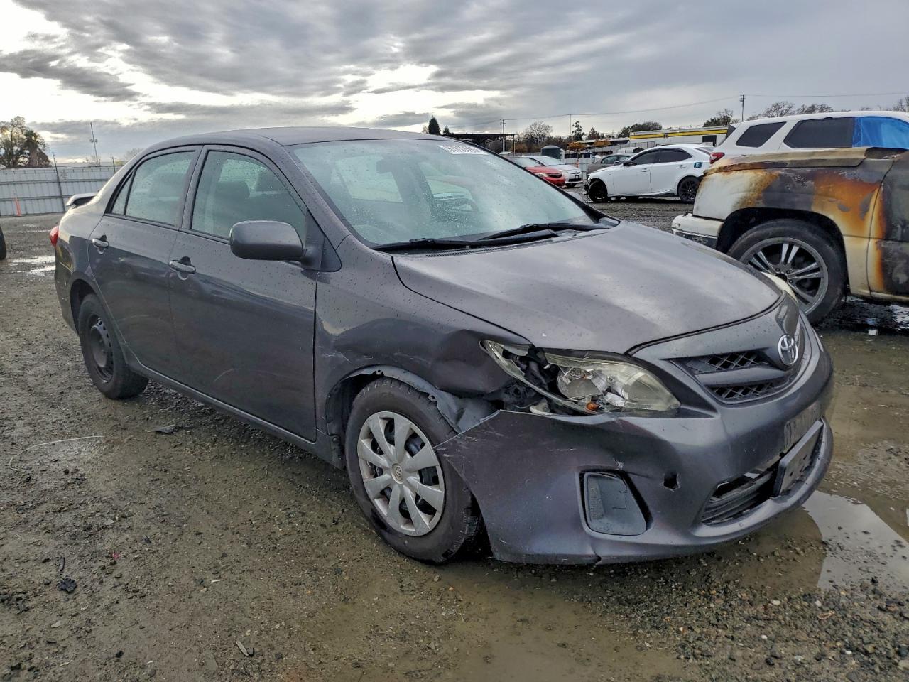 2013 TOYOTA COROLLA BASE photo 4