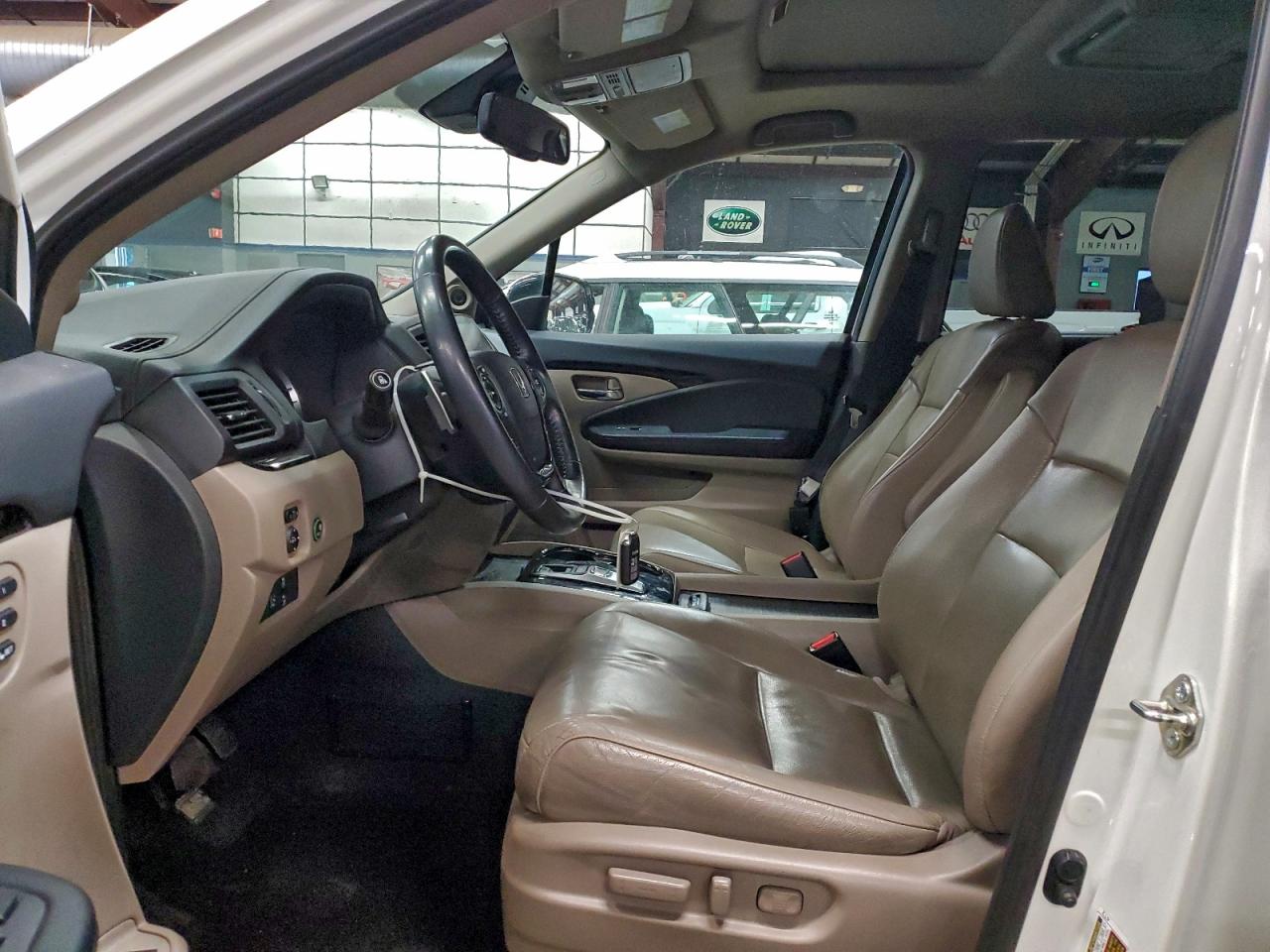 2016 HONDA PILOT TOURING photo 7