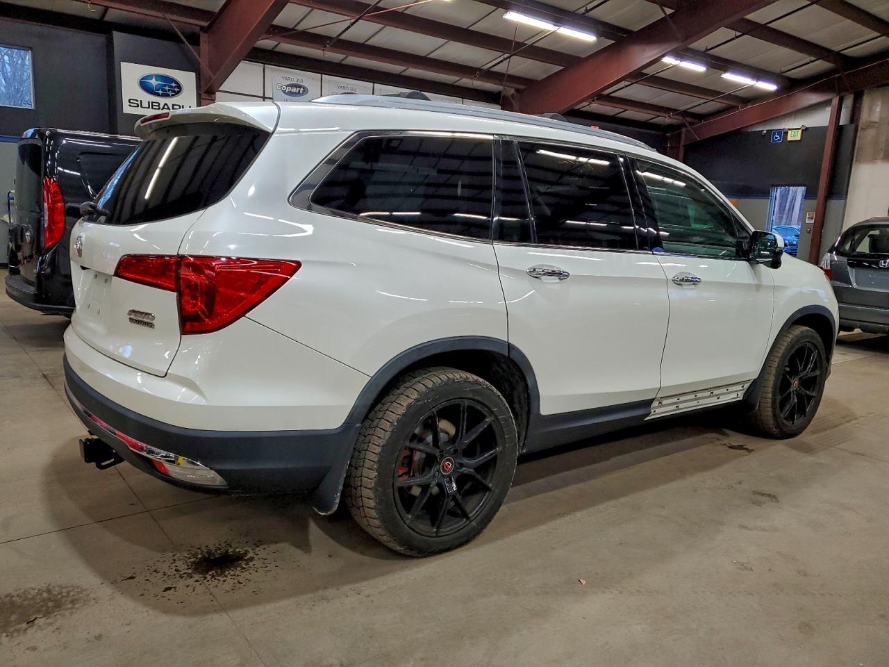 2016 HONDA PILOT TOURING photo 3