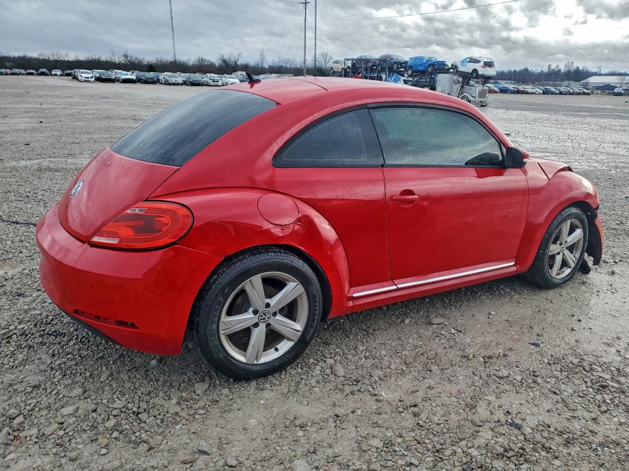 2013 VOLKSWAGEN BEETLE photo 3