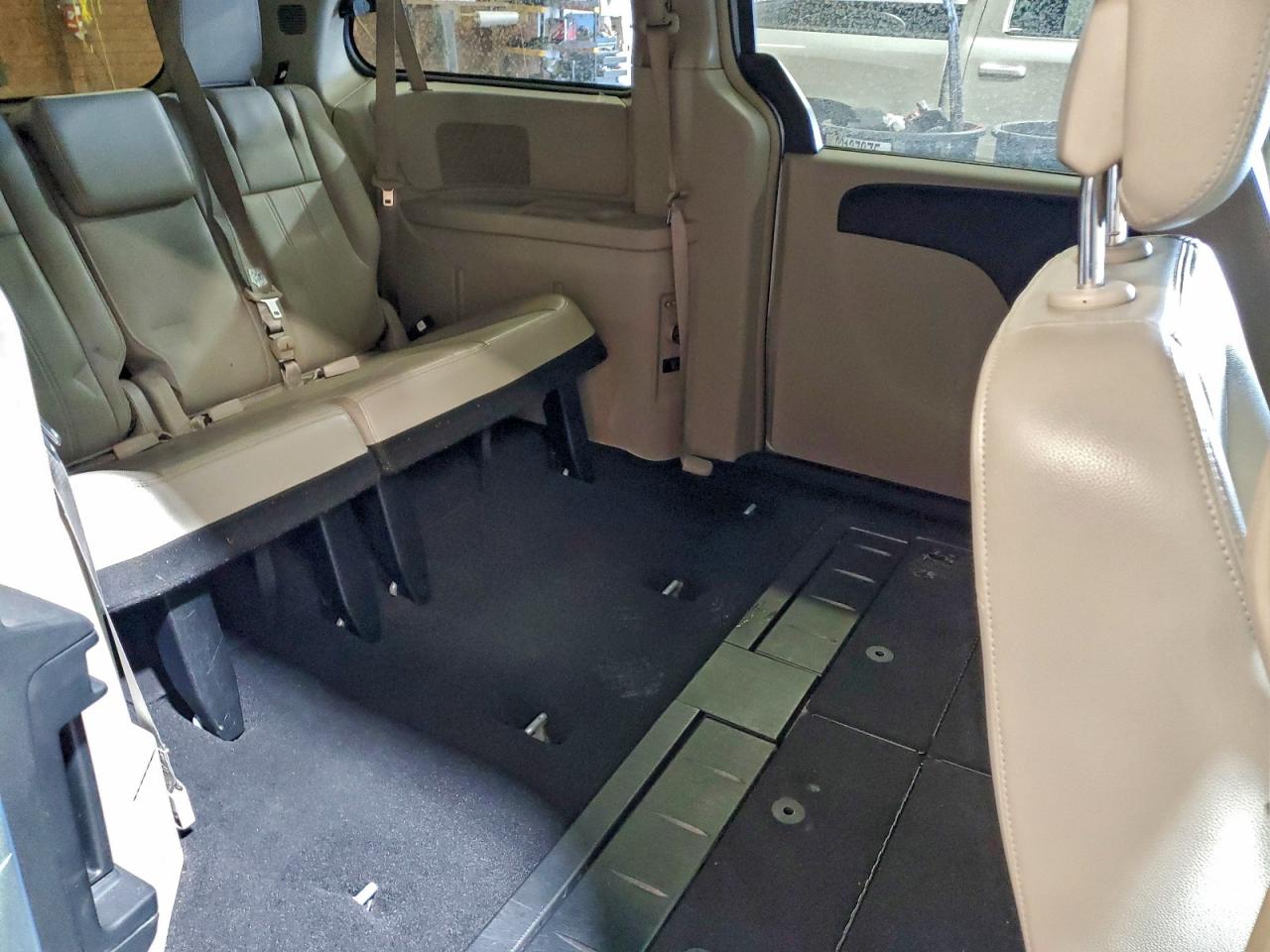 2013 CHRYSLER TOWN & COUNTRY TOURING photo 11