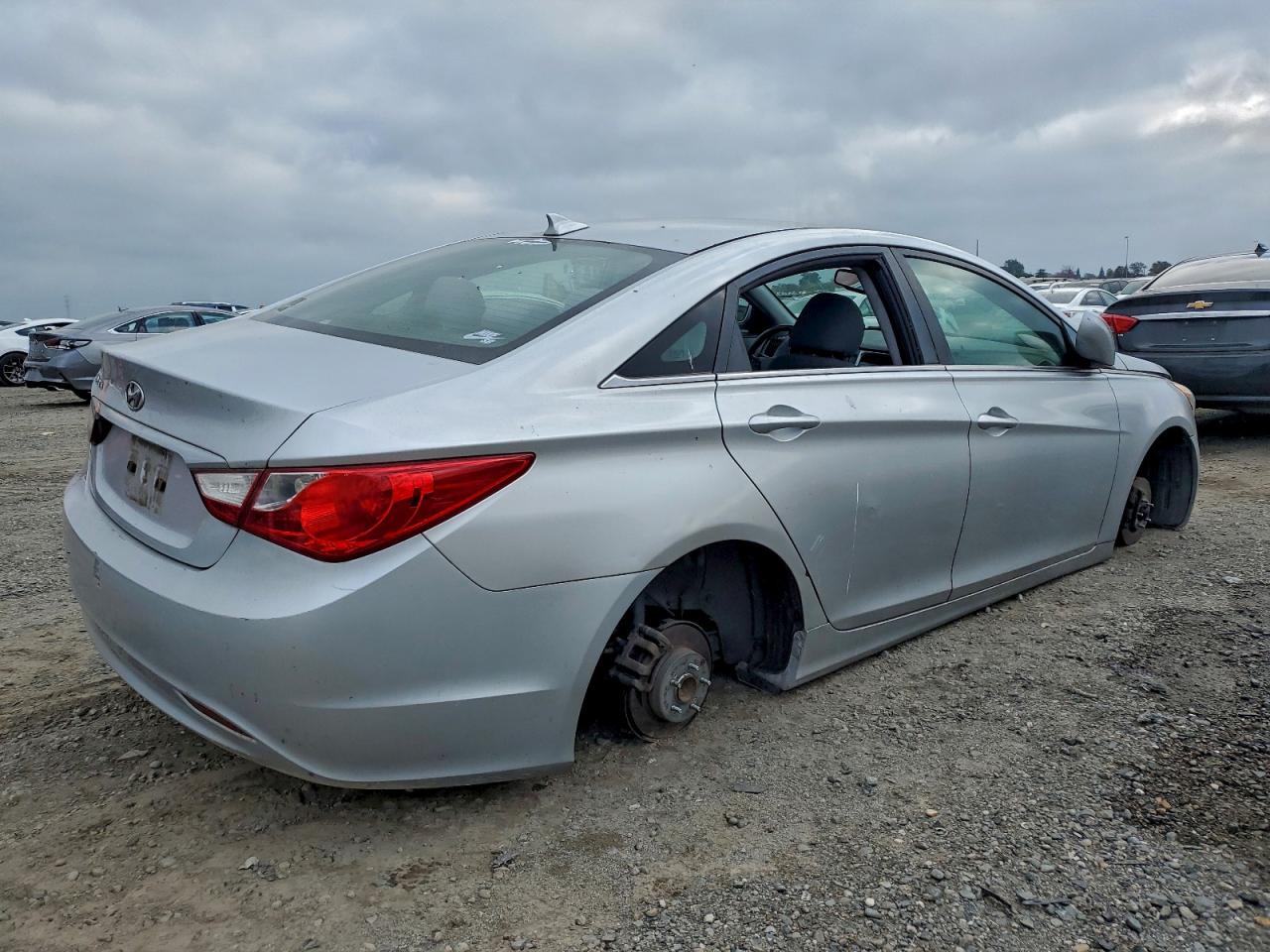 2012 HYUNDAI SONATA GLS photo 3