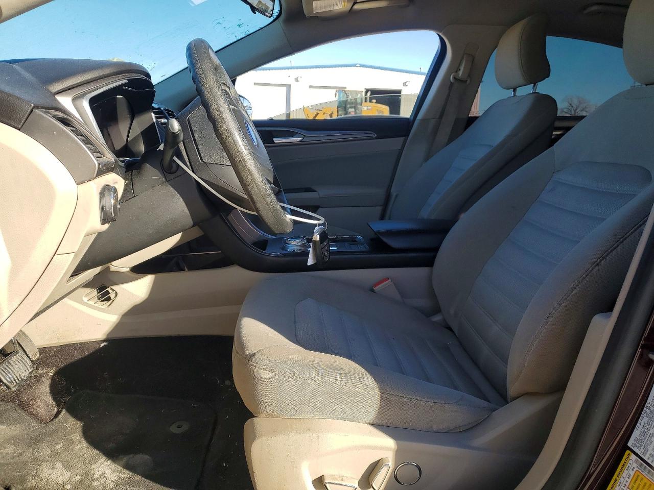 2017 FORD FUSION SE photo 7