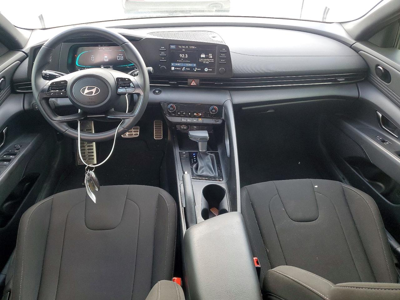 2025 HYUNDAI ELANTRA SEL SPORT photo 8