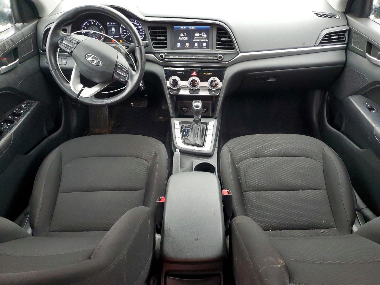 2019 HYUNDAI ELANTRA SEL photo 8