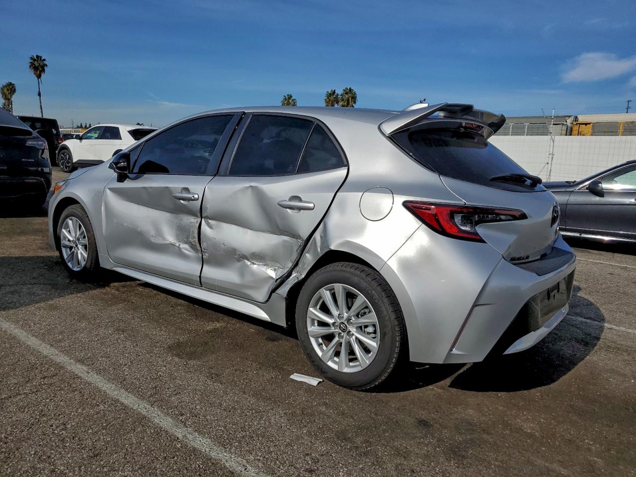 2025 TOYOTA COROLLA SE photo 2