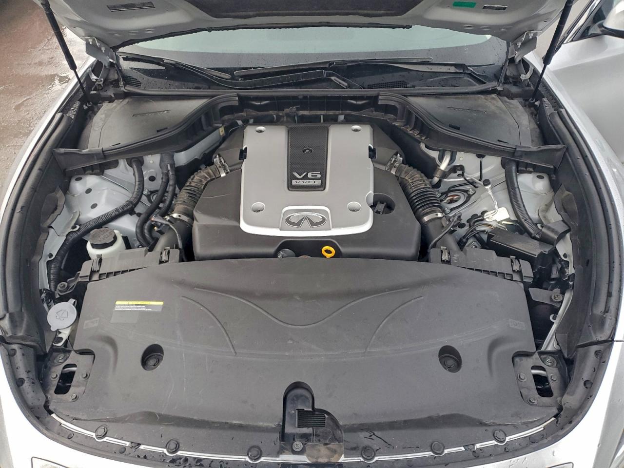 2018 INFINITI Q70L 3.7 LUXE photo 11