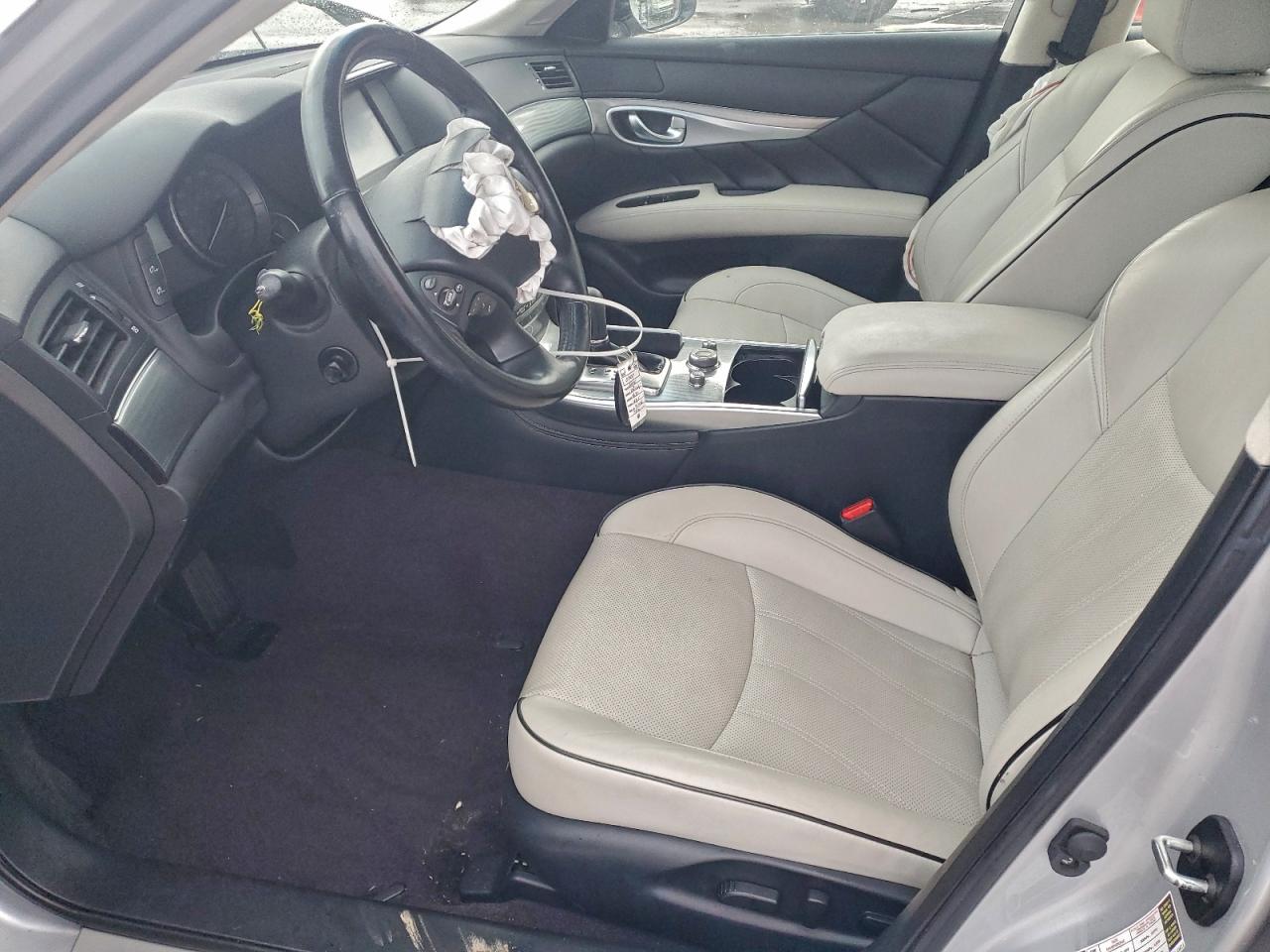2018 INFINITI Q70L 3.7 LUXE photo 7