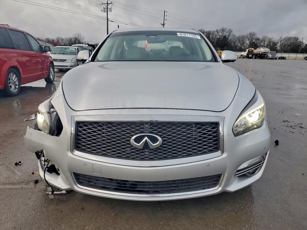 2018 INFINITI Q70L 3.7 LUXE photo 5